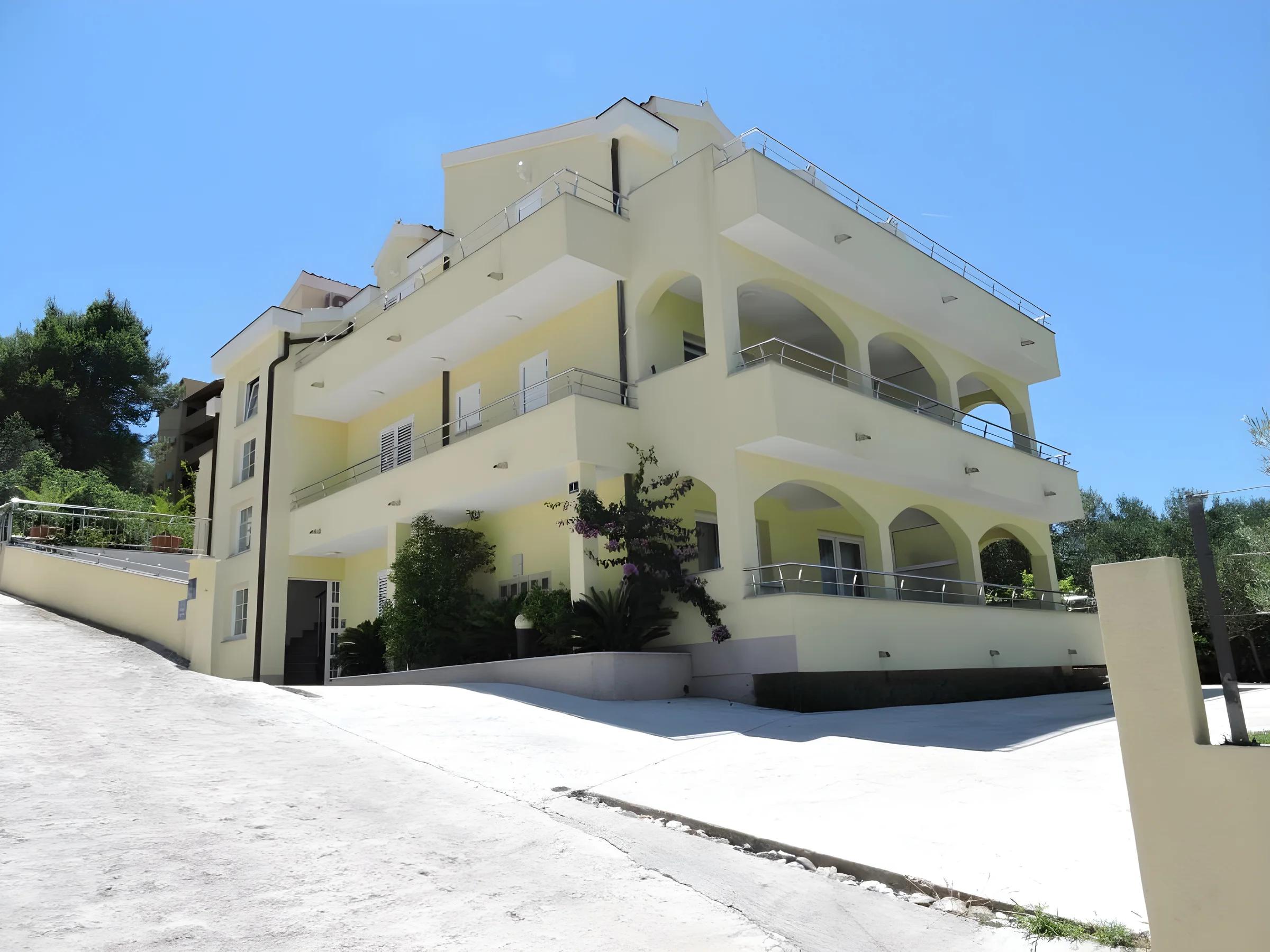 Villa Luna